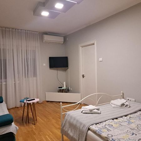 Apartment Marija Belgrado Esterno foto